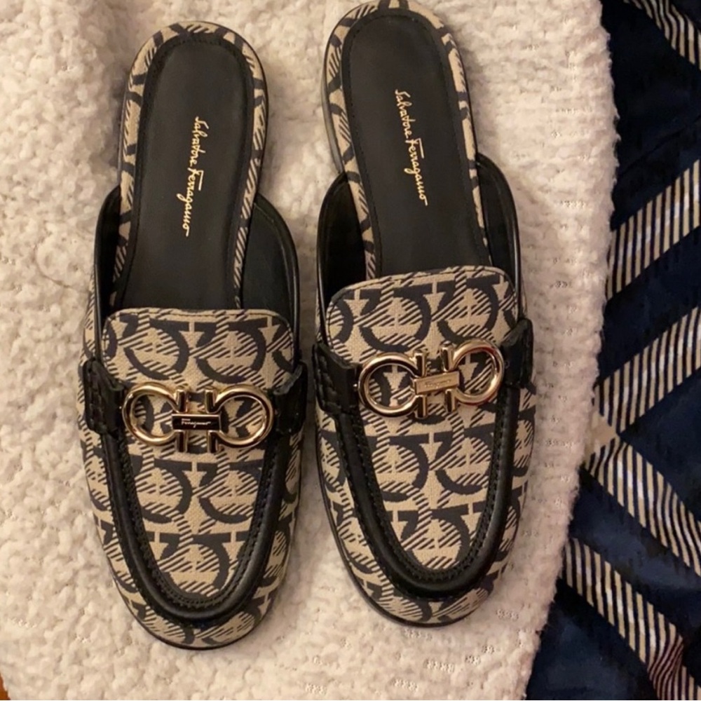 Salvatore Ferragamo Black and Cream Flats